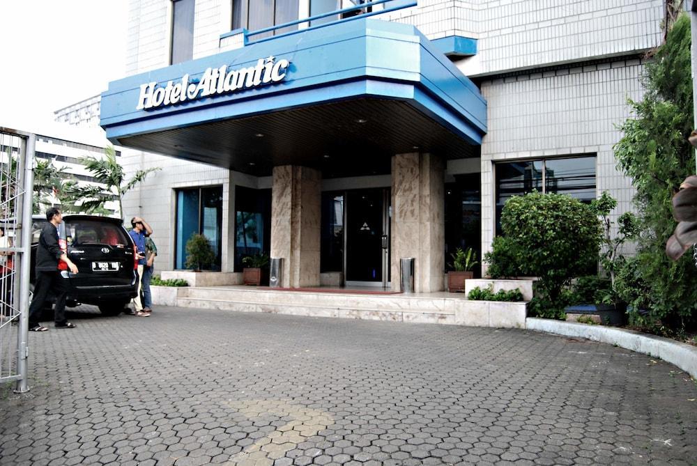 Super Oyo Townhouse 1 Hotel Salemba Jakarta Eksteriør bilde