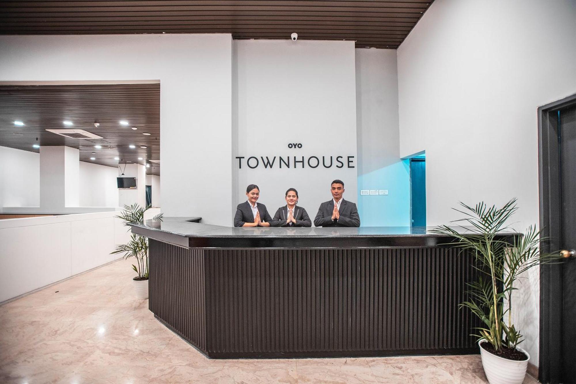 Super Oyo Townhouse 1 Hotel Salemba Jakarta Eksteriør bilde