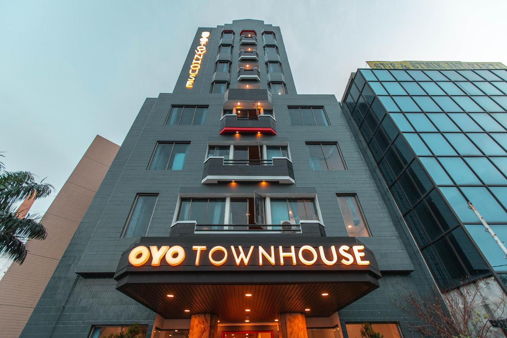 Super Oyo Townhouse 1 Hotel Salemba Jakarta Eksteriør bilde