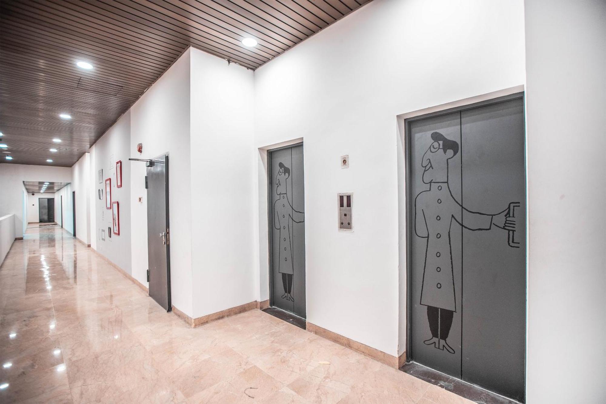 Super Oyo Townhouse 1 Hotel Salemba Jakarta Eksteriør bilde