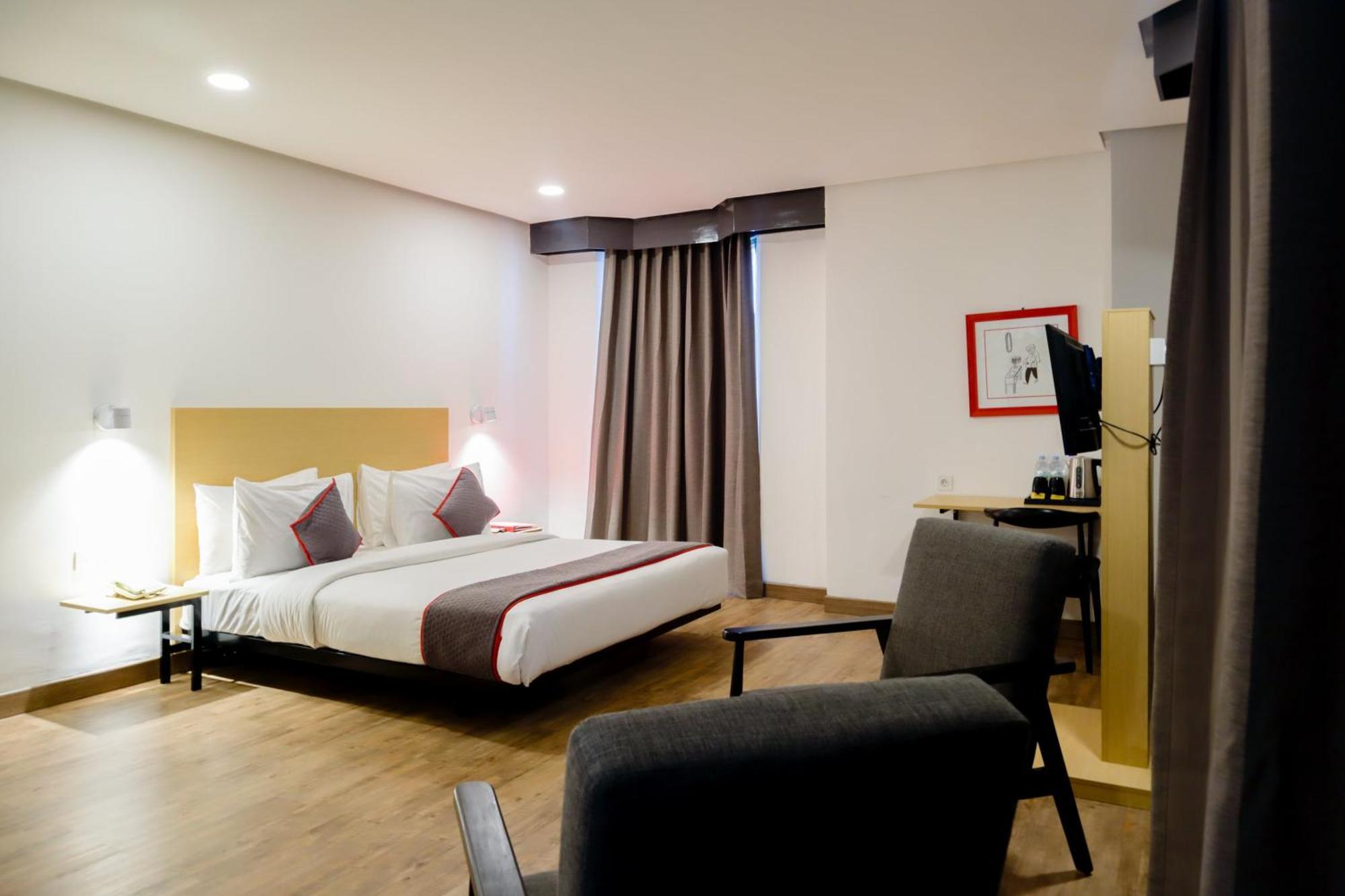 Super Oyo Townhouse 1 Hotel Salemba Jakarta Eksteriør bilde