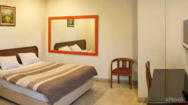 Super Oyo Townhouse 1 Hotel Salemba Jakarta Eksteriør bilde