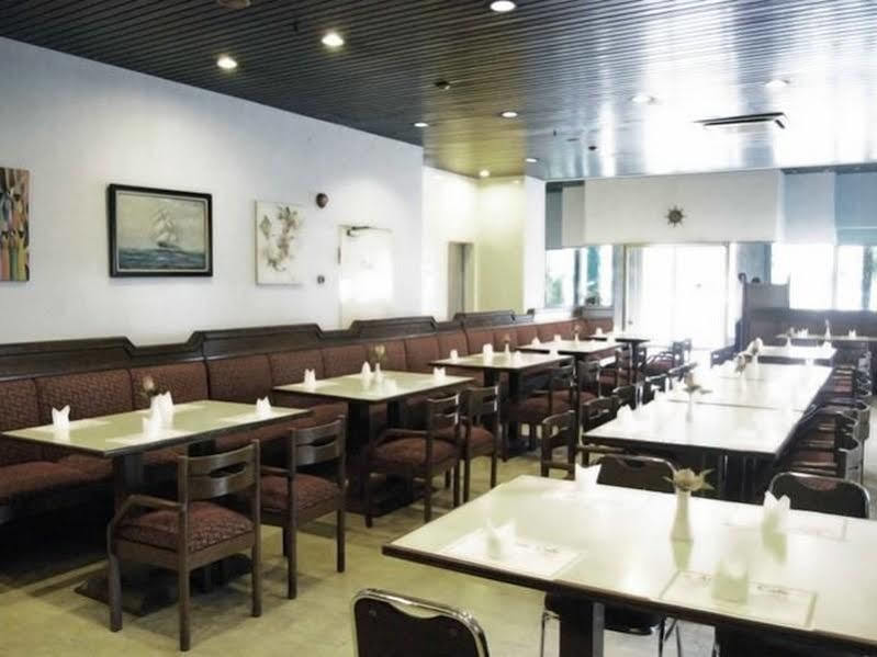 Super Oyo Townhouse 1 Hotel Salemba Jakarta Eksteriør bilde