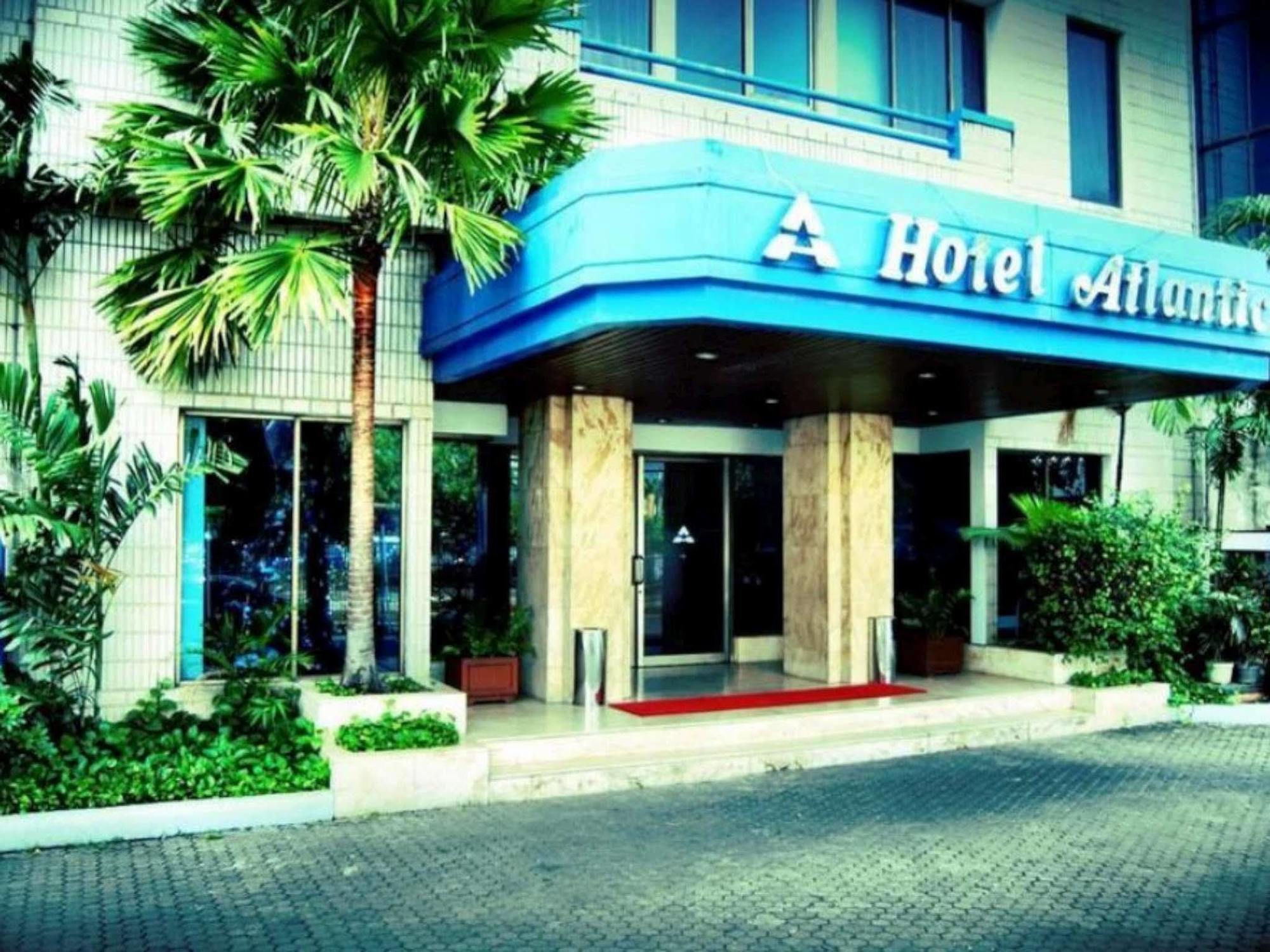 Super Oyo Townhouse 1 Hotel Salemba Jakarta Eksteriør bilde